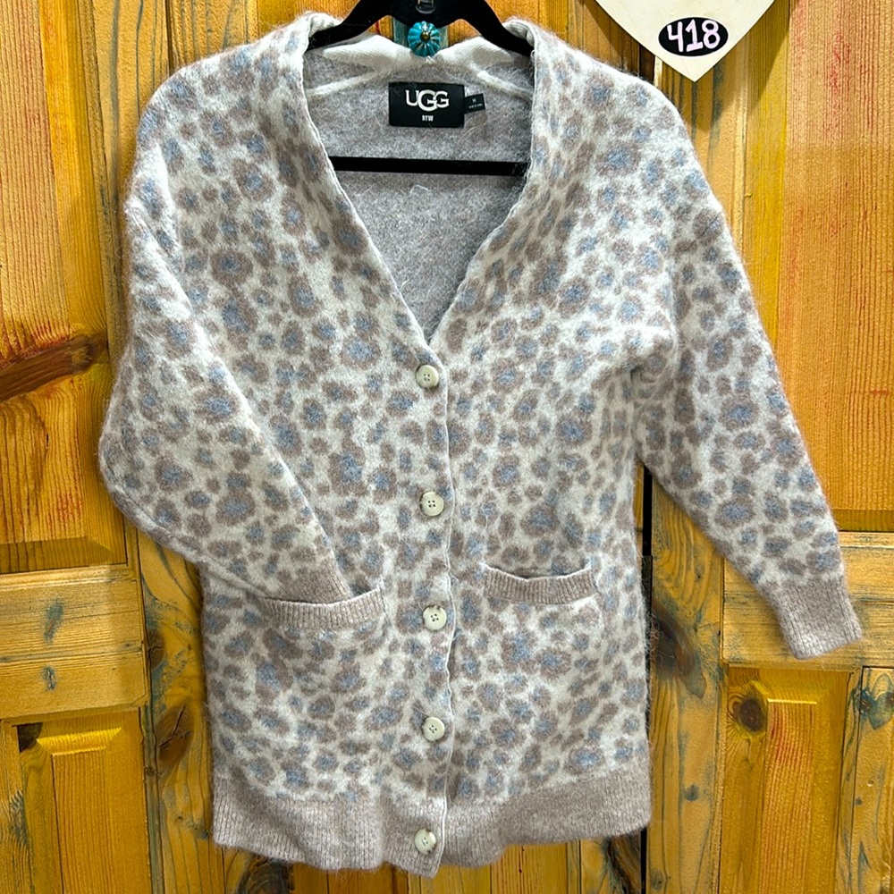 UGG Medium Alpaca Wool Button Up Sweater Tan Blue Leopard Print Super Soft EUC